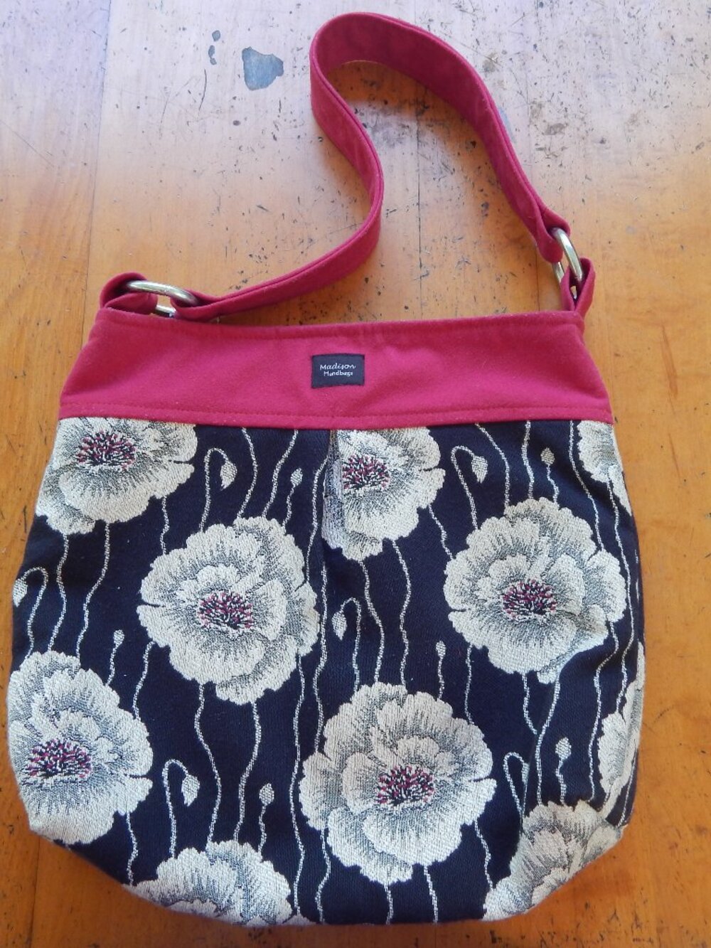 Madison bag/pursue, black, white and red.